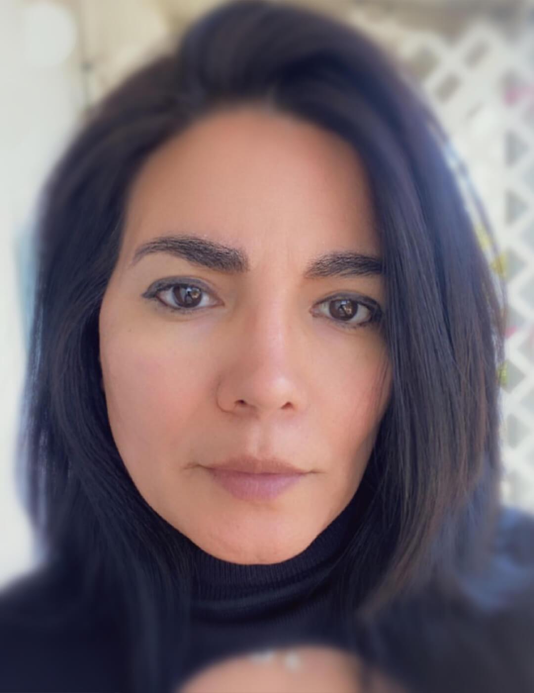 Close-up of Sandra Lavie with blurred background Desktop