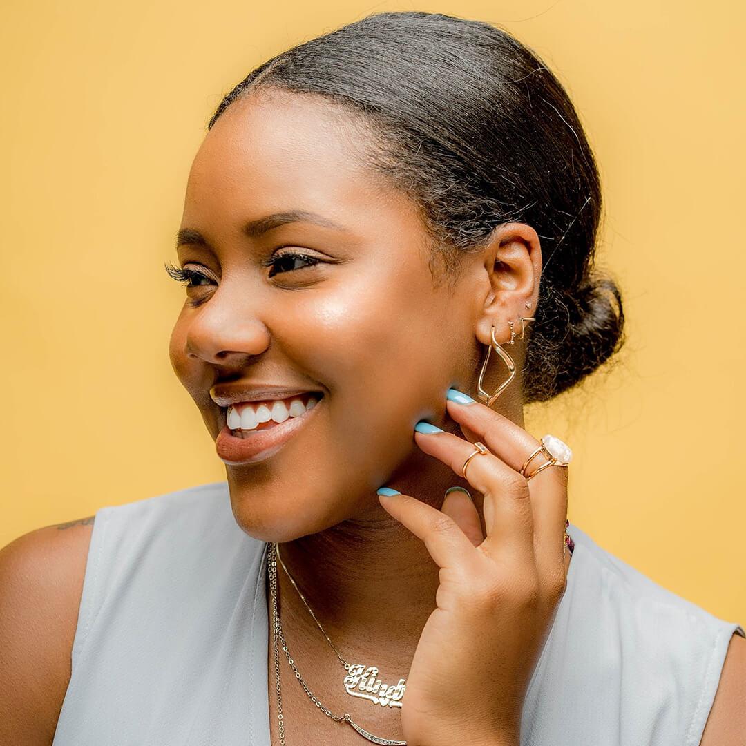 Kindra Moné Default